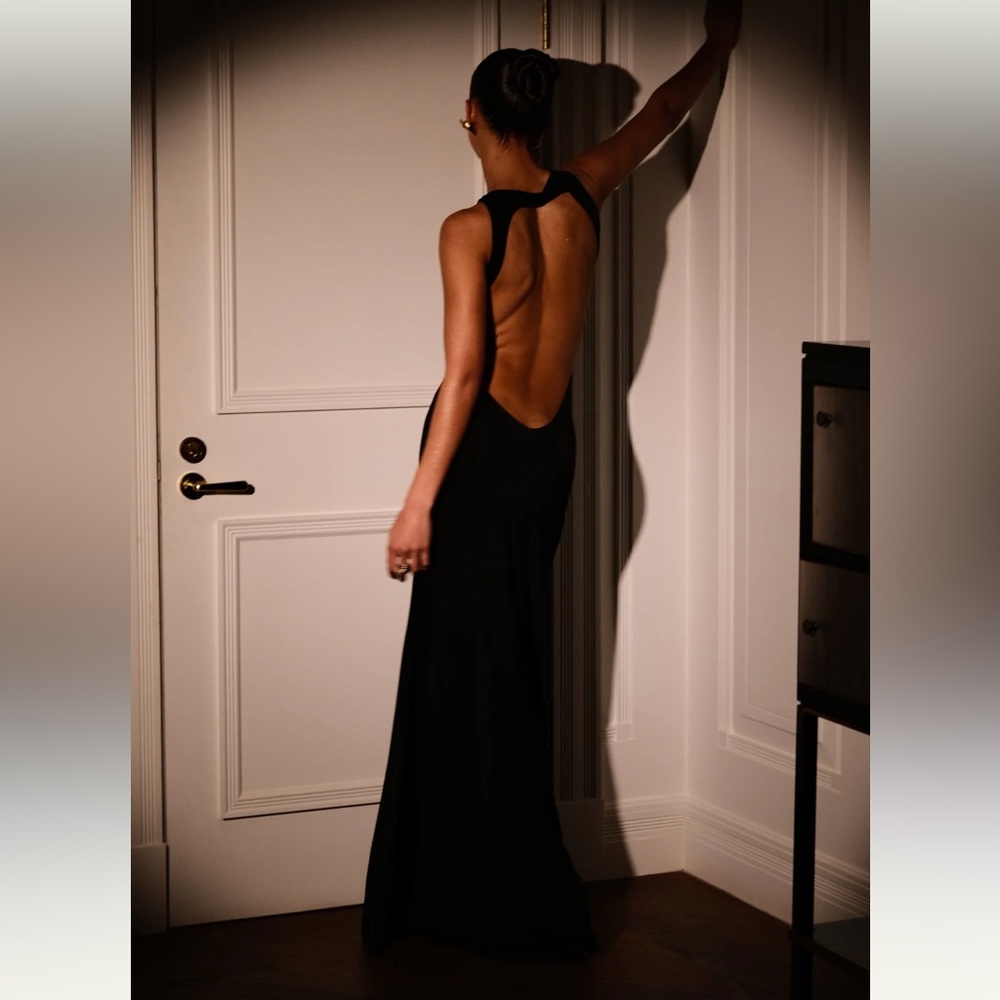 MESHKI Louise Slinky Backless Maxi Dress - Black
Size XS